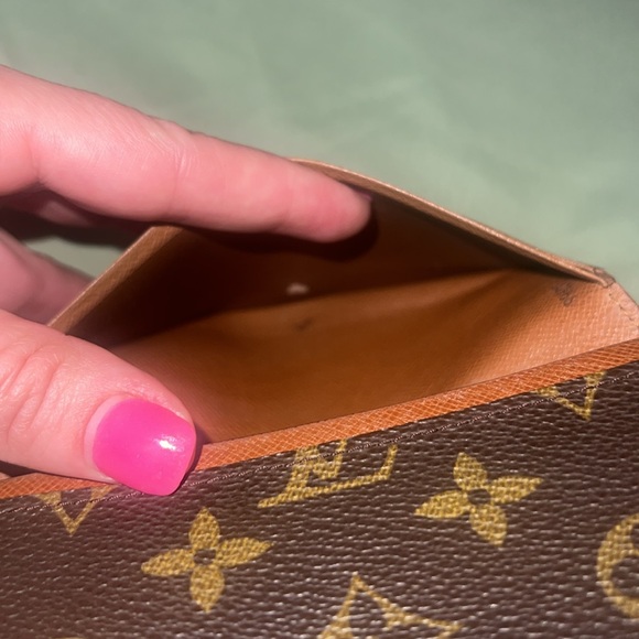 Louis Vuitton Tressor wallet. - Picture 8 of 11